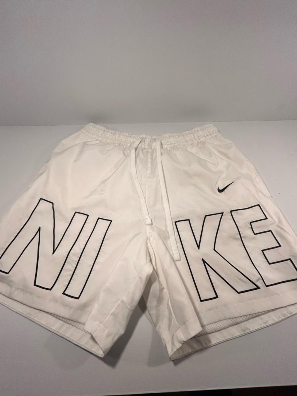 Nike Swim Trunks Mens Medium White Spellout Logo Athletic Shorts Lined - Picture 4 of 11